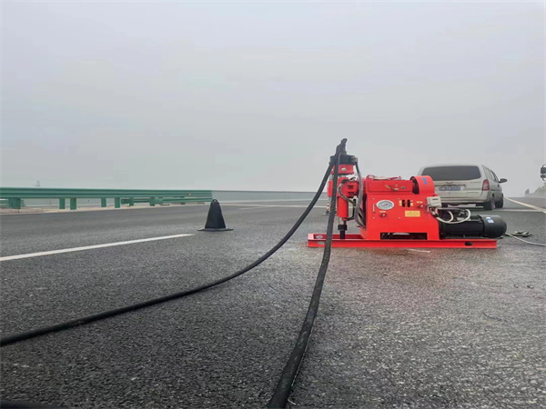 句容马路路基路面开裂下沉注浆加固灌浆